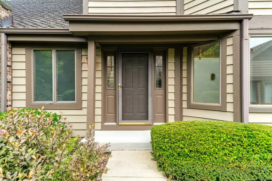 1902 Forest Creek Lane #1902, Libertyville, IL 60048 - #3
