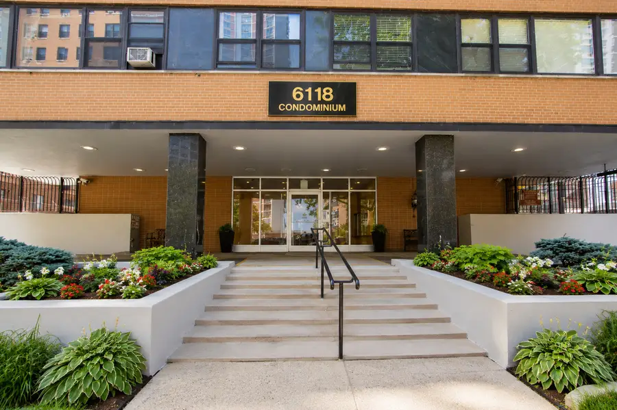 6118 N Sheridan Road #1102, Chicago, IL 60660 - #2