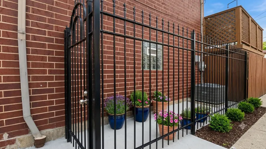 2805 S Stewart Avenue, Chicago, IL 60616 - #3