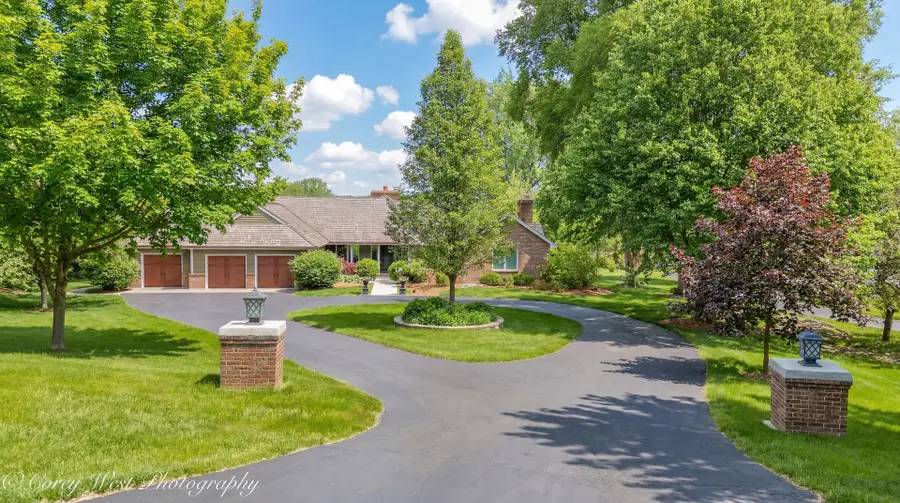 39W944 Deer Run Drive, Saint Charles, IL 60175 - #3