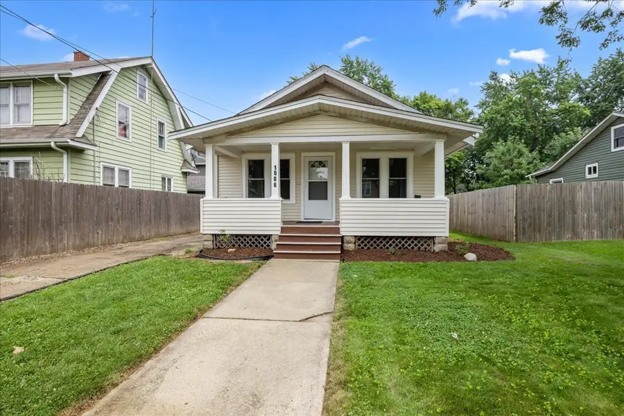 1006 S 4th Street, Aurora, IL 60505 - #2