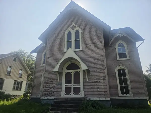 218 NW 6th Avenue, Galva, IL 61434
