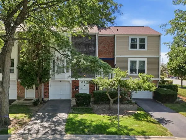 1996 Holbrook Lane, Hoffman Estates, IL 60194