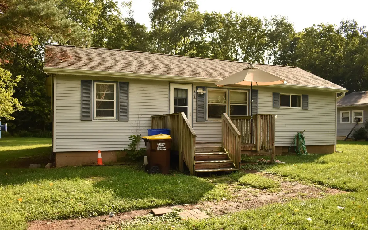 221 Kedzie Avenue, South Beloit, IL 61080 - #1