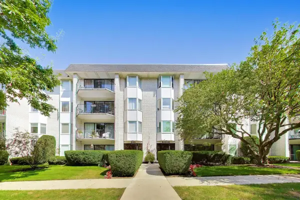 235 Ridge Road #1F, Wilmette, IL 60091