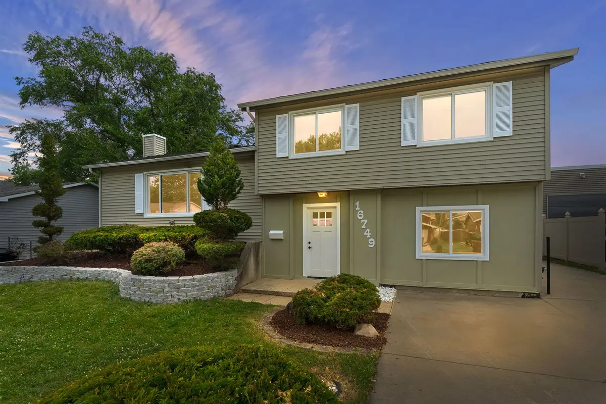 16749 Meadowdale Drive, Oak Forest, IL 60452 - #1