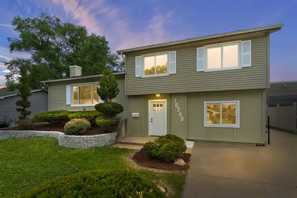 16749 Meadowdale Drive, Oak Forest, IL 60452