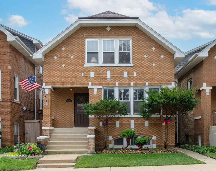 4933 W Ainslie Street, Chicago, IL 60630 - #2