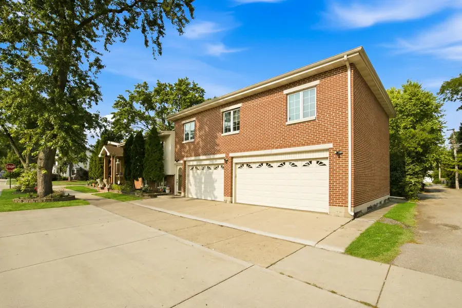 5900 Crain Street, Morton Grove, IL 60053 - #3