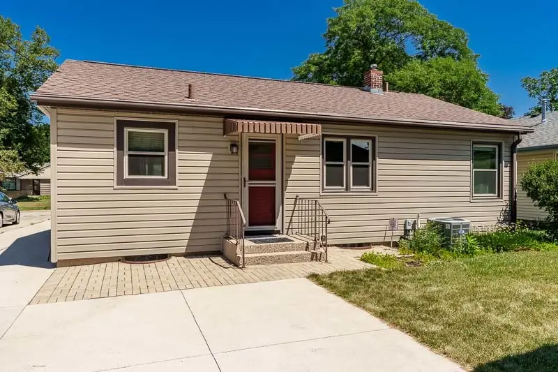 2328 Sharon Avenue, Rockford, IL 61103 - #1