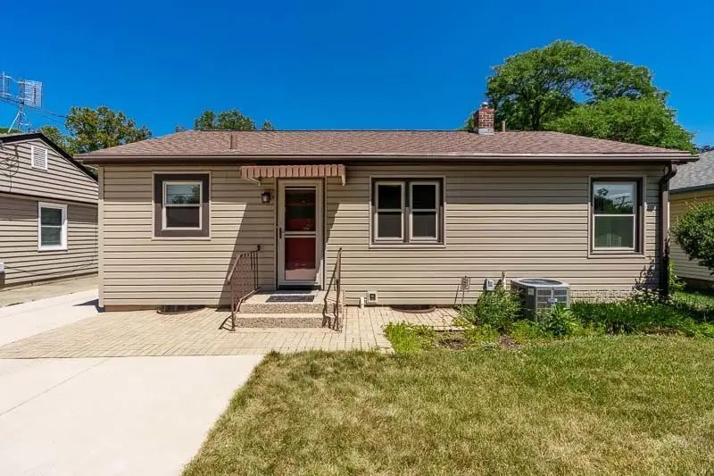 2328 Sharon Avenue, Rockford, IL 61103 - #2