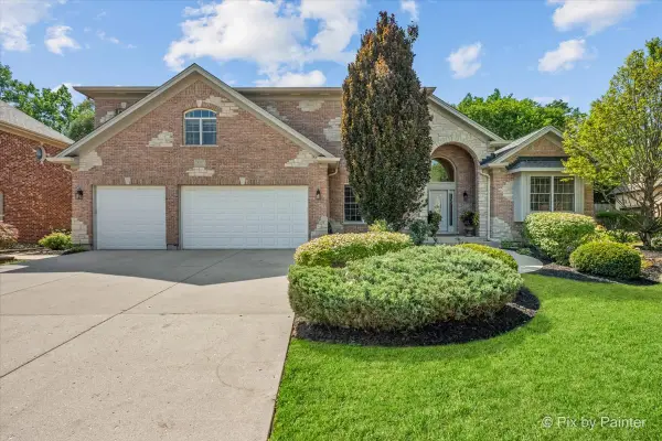 320 N Waynes Court, Palatine, IL 60067