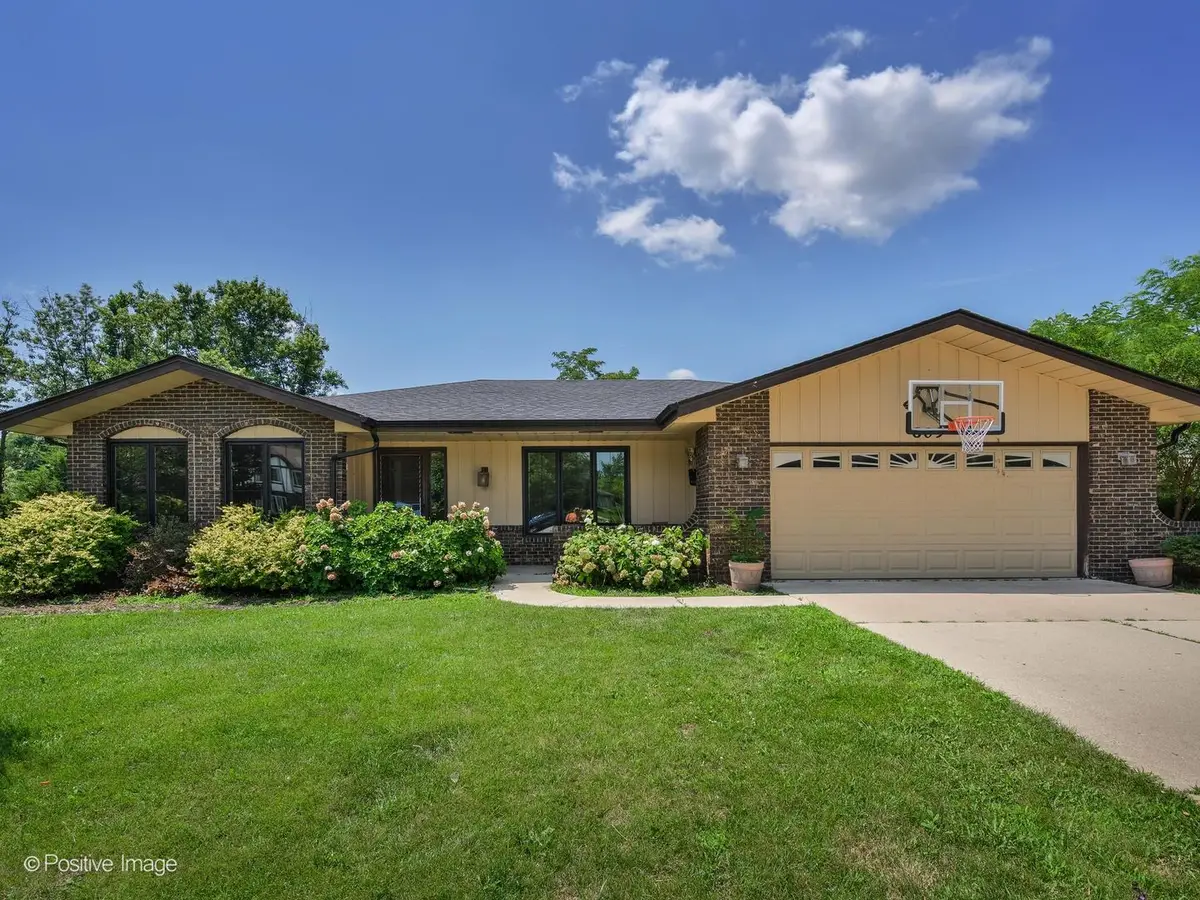 809 Brook Court, Glen Ellyn, IL 60137 - #1