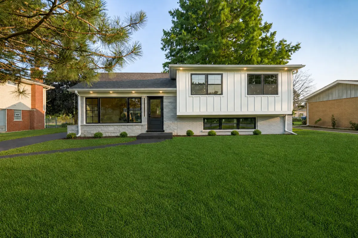 1707 W Martin Lane, Mount Prospect, IL 60056 - #1