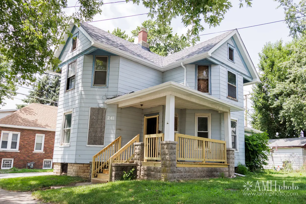 241 W Hickory Street, Kankakee, IL 60901 - #1