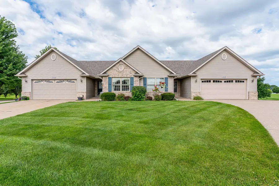 5406 Villa Court, Davenport, IA 52806 - #2