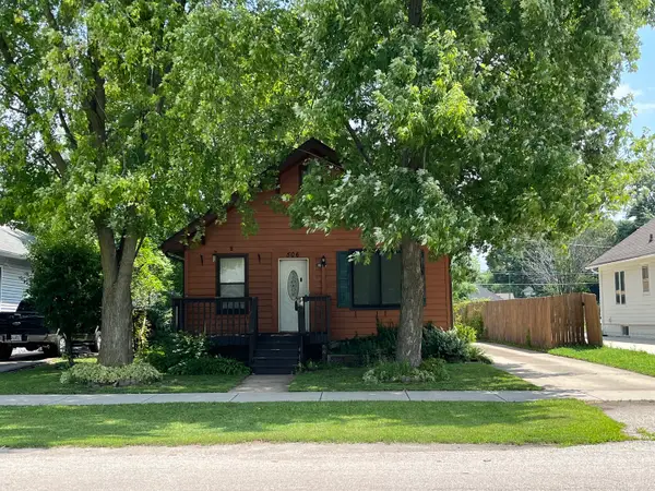 506 S Gladstone Avenue, Aurora, IL 60506