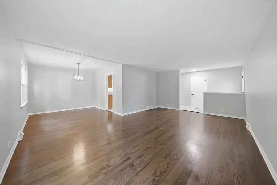 368 Sycamore Drive, Naperville, IL 60540 - #2
