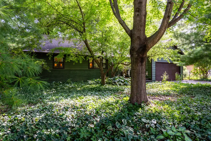 103 W Mumford Drive, Urbana, IL 61801 - #2