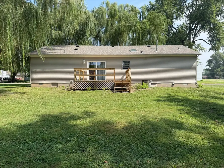 527 W 6th Street, Centralia, IL 62801 - #2