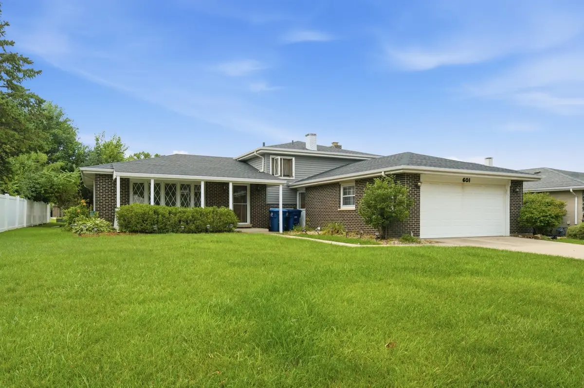 601 Honey Locust Lane, Darien, IL 60561 - #1