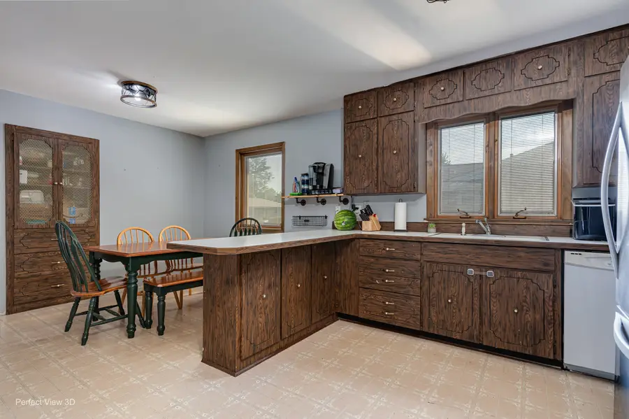 900 Christie Street, Ottawa, IL 61350 - #2