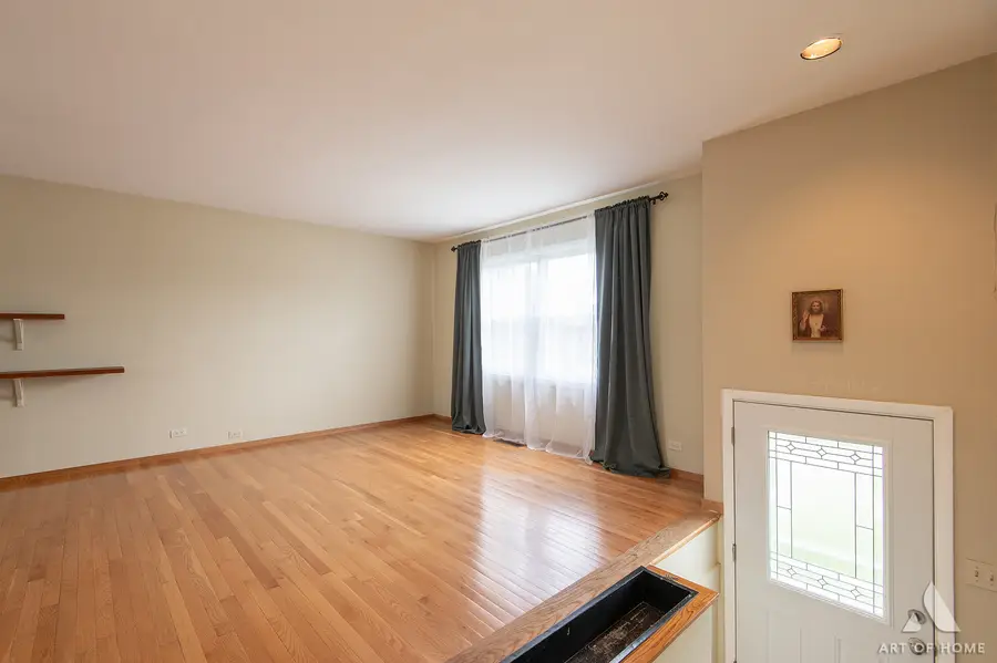7756 Chestnut Avenue, Woodridge, IL 60517 - #3