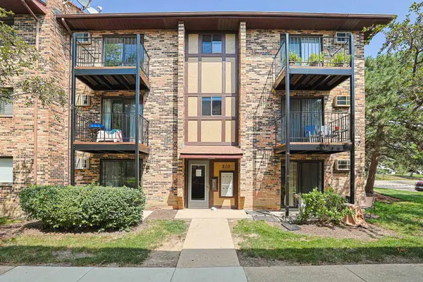 210 Klein Creek Court #5E, Carol Stream, IL 60188