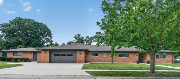 601 Marion Avenue, St. Charles, IL 60174