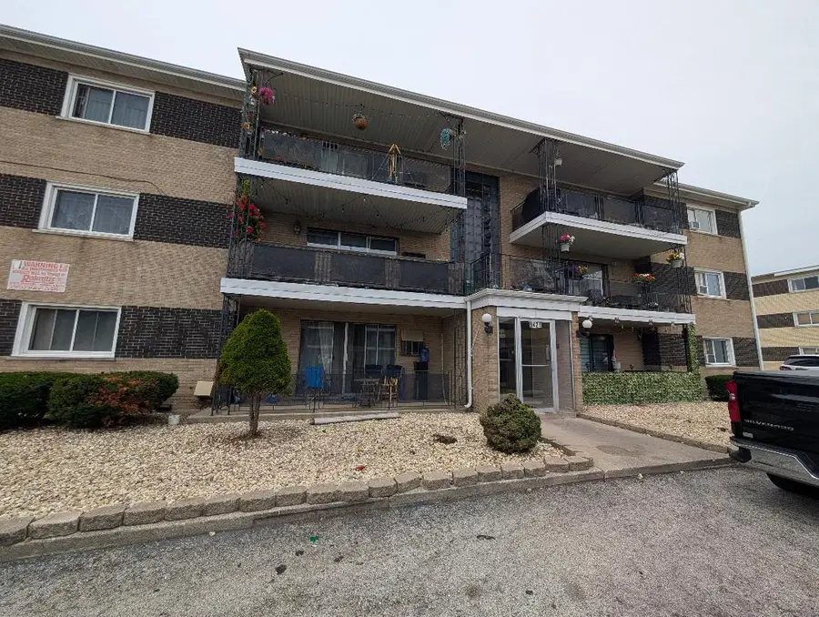 9421 S Roberts Road #2SE, Hickory Hills, IL 60457 - #2