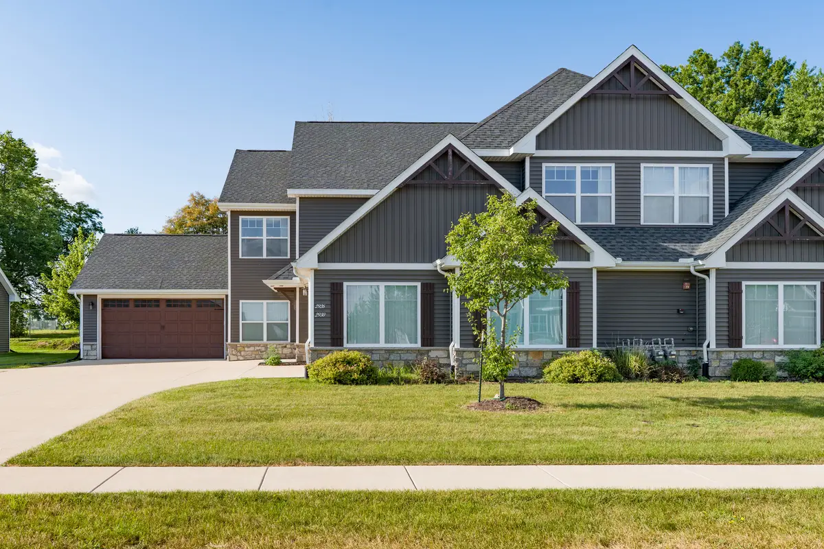 2926 Shanes Way #2926, Bettendorf, IA 52722 - #1