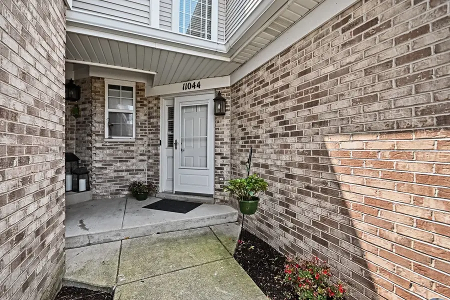 11044 72nd Street, Indian Head Park, IL 60525 - #2