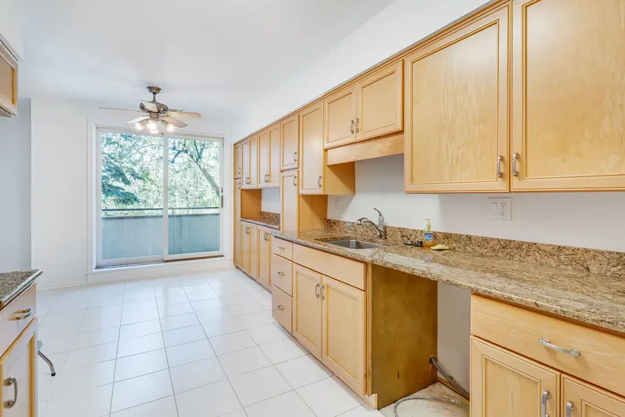 6400 N Cicero Avenue #212, Lincolnwood, IL 60712 - #3