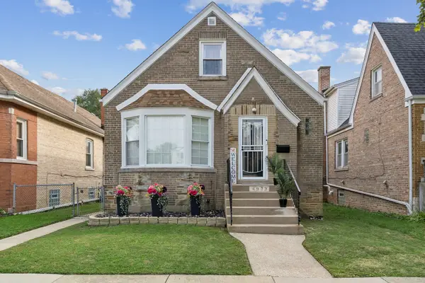 6973 W Nelson Street, Chicago, IL 60634