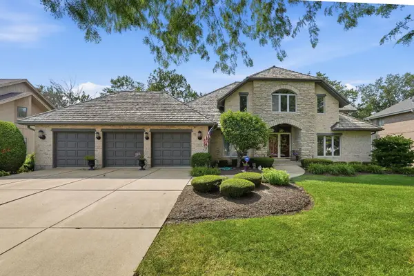 8416 Evergreen Lane, Darien, IL 60561