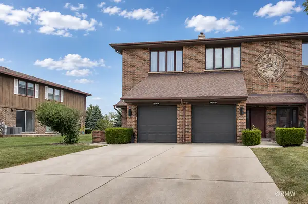 1354 W Byron Avenue, Addison, IL 60101