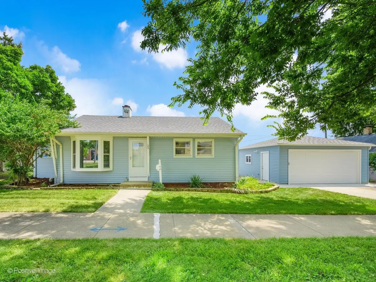 23 W Naperville Road, Westmont, IL 60559 - #1