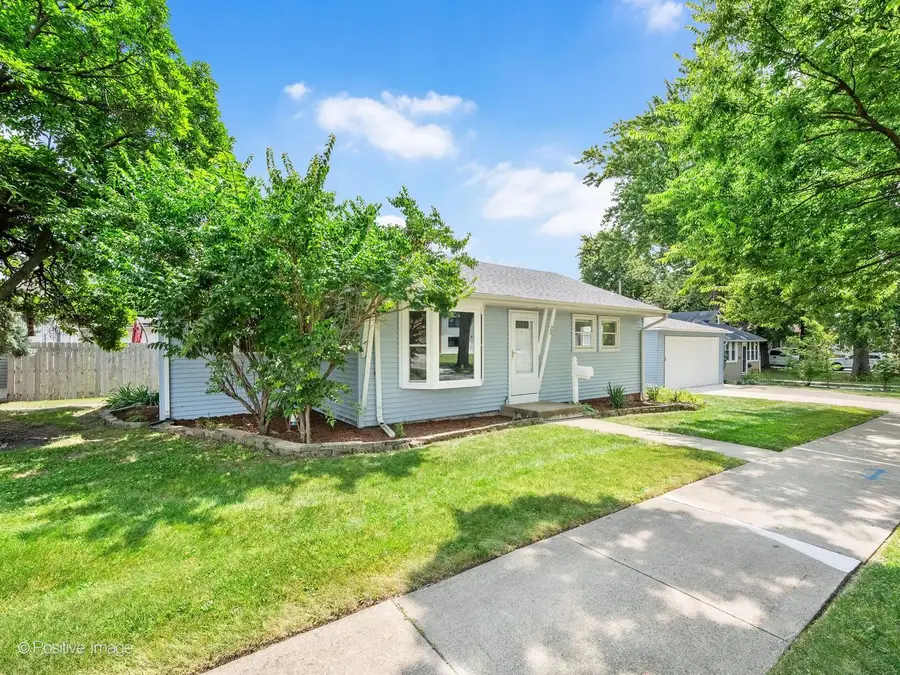 23 W Naperville Road, Westmont, IL 60559 - #2