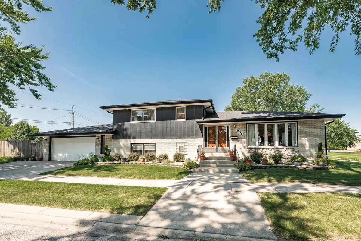 801 Memorial Drive, Calumet City, IL 60409 - #1