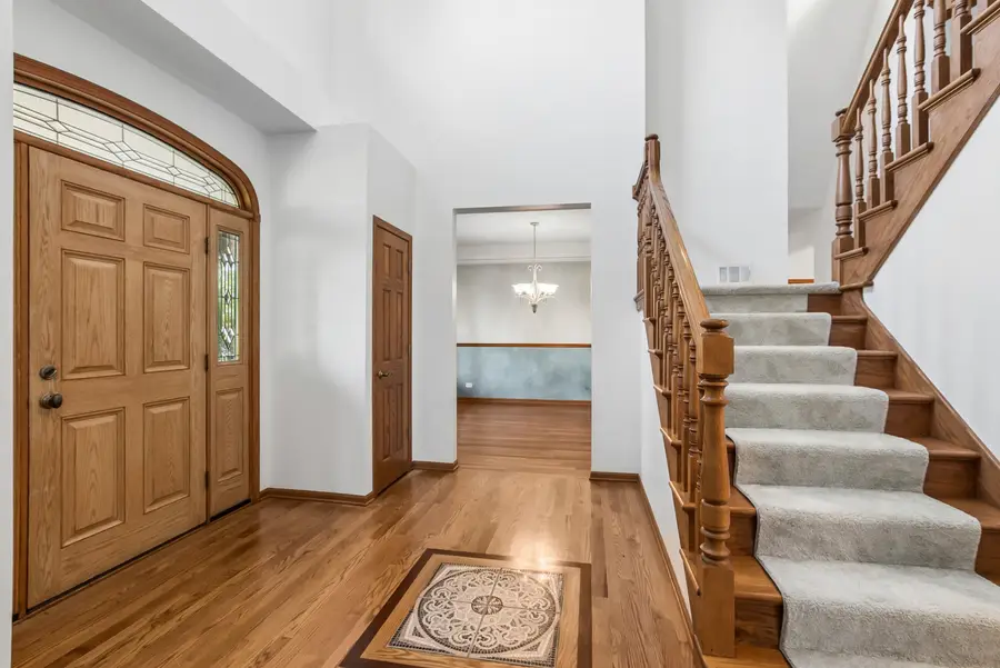 6831 Sunset Avenue, Countryside, IL 60525 - #2
