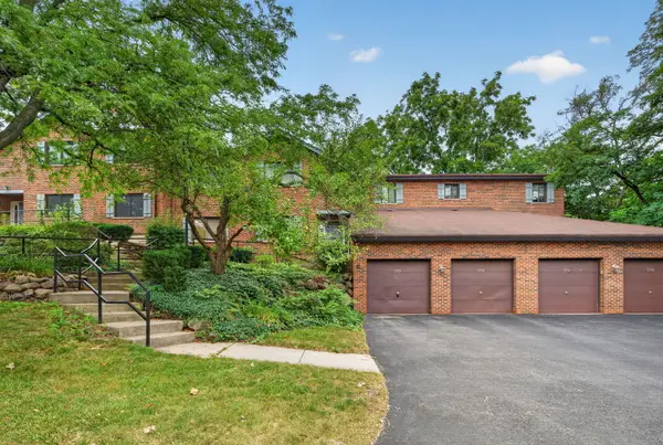 5350 Newport Drive #1-2A, Lisle, IL 60532