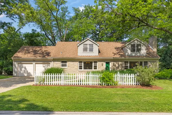 120 N Pine Street, Geneva, IL 60134