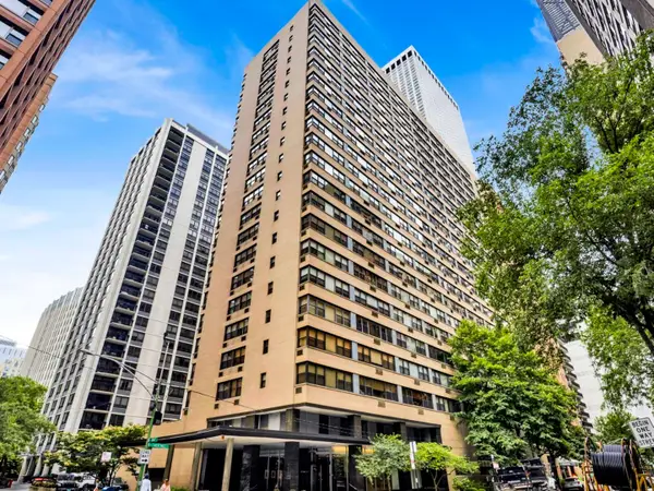 850 N Dewitt Place #7K, Chicago, IL 60611