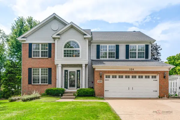 124 Carmella Drive, Crystal Lake, IL 60012
