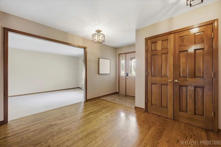 1054 S Oakland Avenue, Villa Park, IL 60181 - #2