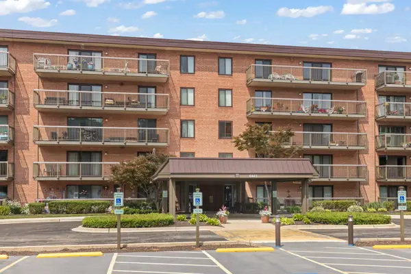 Address Withheld By Seller, Willowbrook, IL 60527