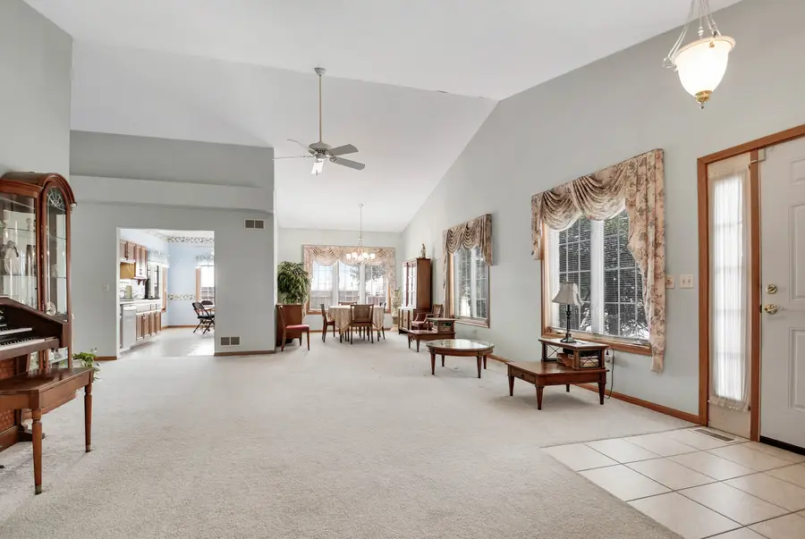 5553 Foxwoods Drive, Oak Lawn, IL 60453 - #3
