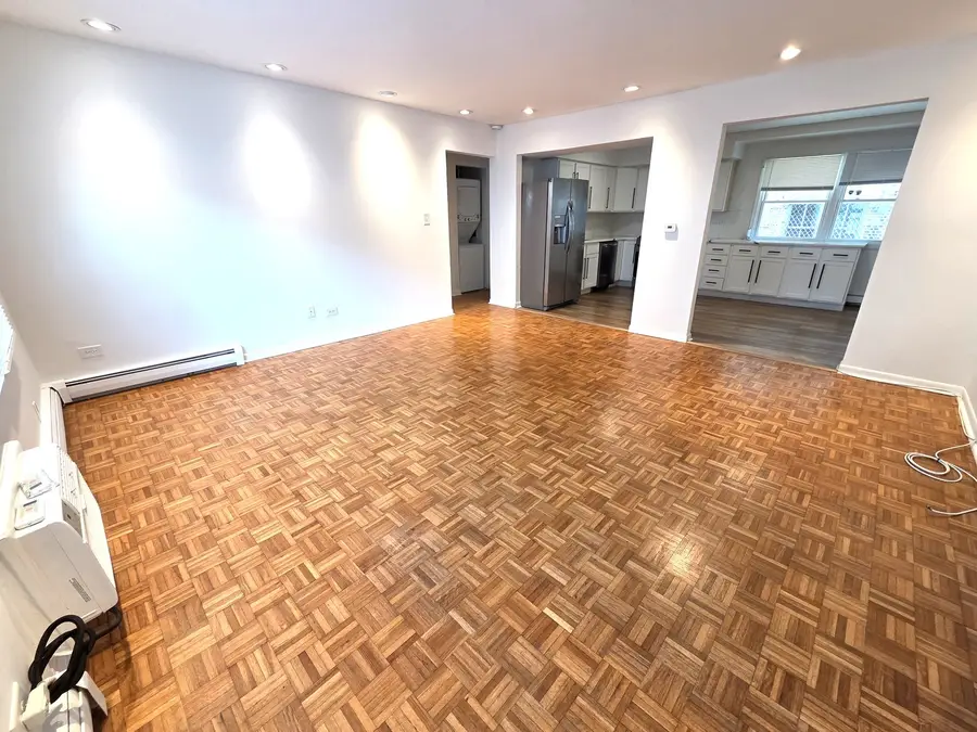 6921 N Ashland Boulevard #1B, Chicago, IL 60626 - #2