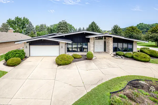 12138 S Cheyenne Drive, Palos Heights, IL 60463