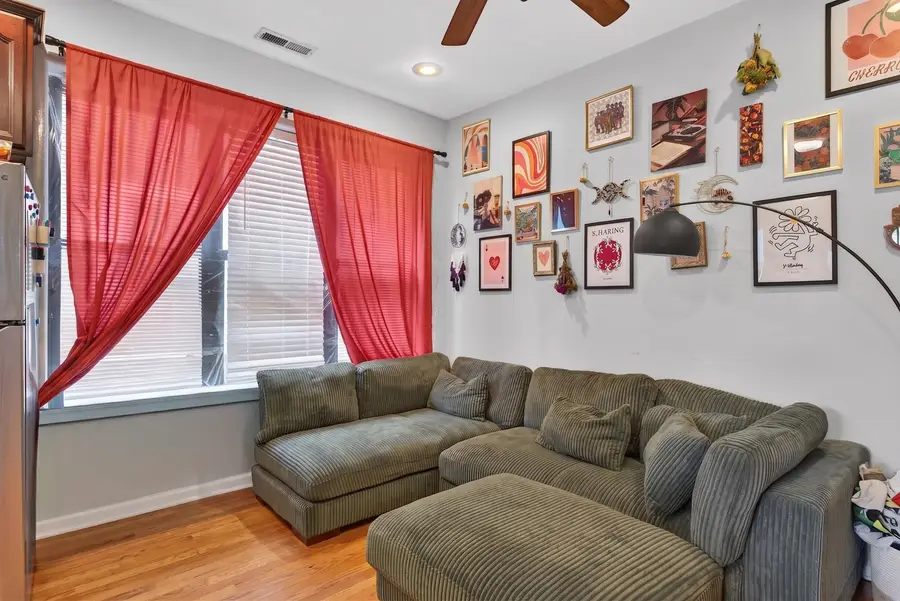 4007 S Calumet Boulevard #2S, Chicago, IL 60653 - #3